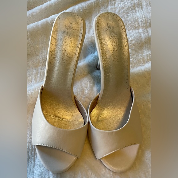 Nude ZUQIN Women Peep Toe Stiletto High Heels Size 8 Worn Once - Picture 4 of 4